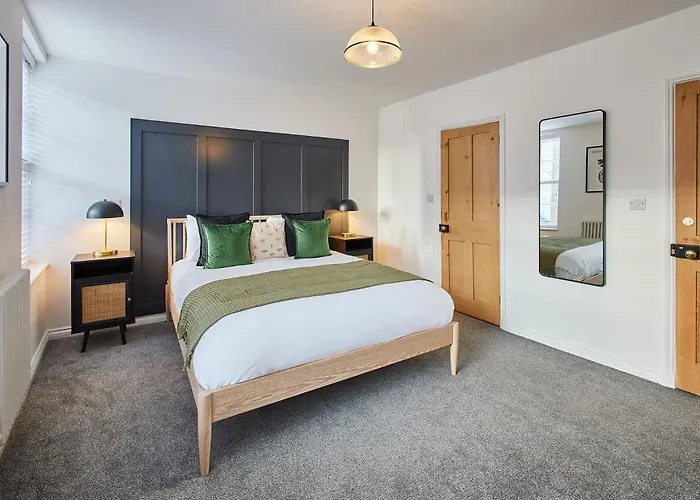 Host & Stay - Penny Farthing Cottage